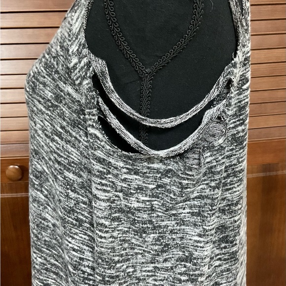 Umgee Cold Shoulder Tunic - Picture 2 of 4